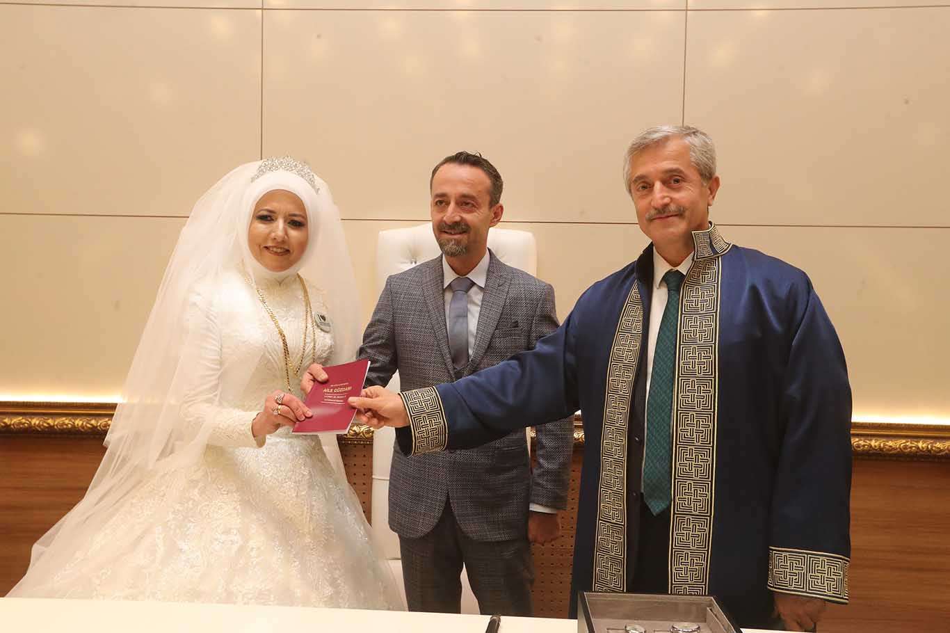 En fazla nikâh kıyan belediye: Şahinbey Belediyesi En fazla nikâh kıyan belediye: Şahinbey Belediyesi